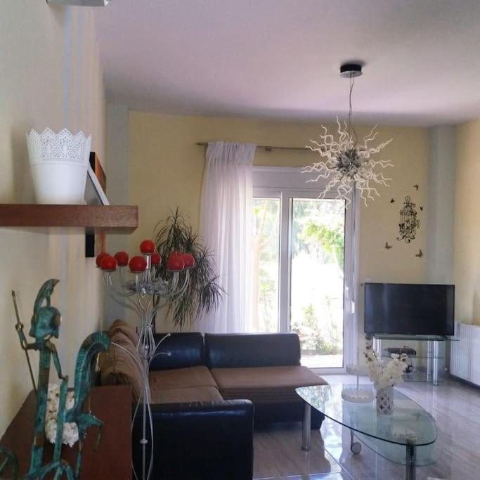 Greek Style Ground Floor Apartment & Pool Ялисос Екстериор снимка