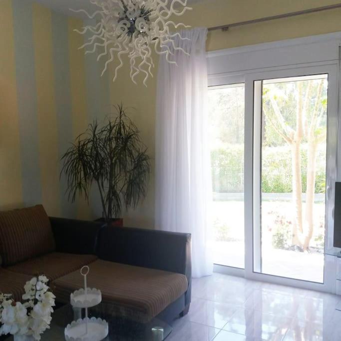 Greek Style Ground Floor Apartment & Pool Ялисос Екстериор снимка