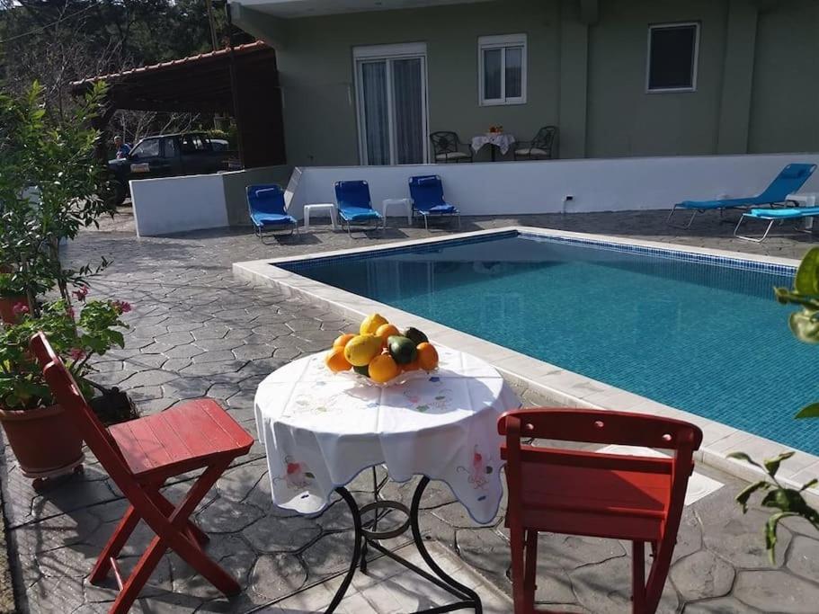 Greek Style Ground Floor Apartment & Pool Ялисос Екстериор снимка