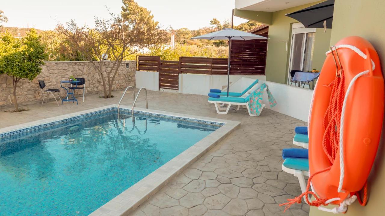 Greek Style Ground Floor Apartment & Pool Ялисос Екстериор снимка